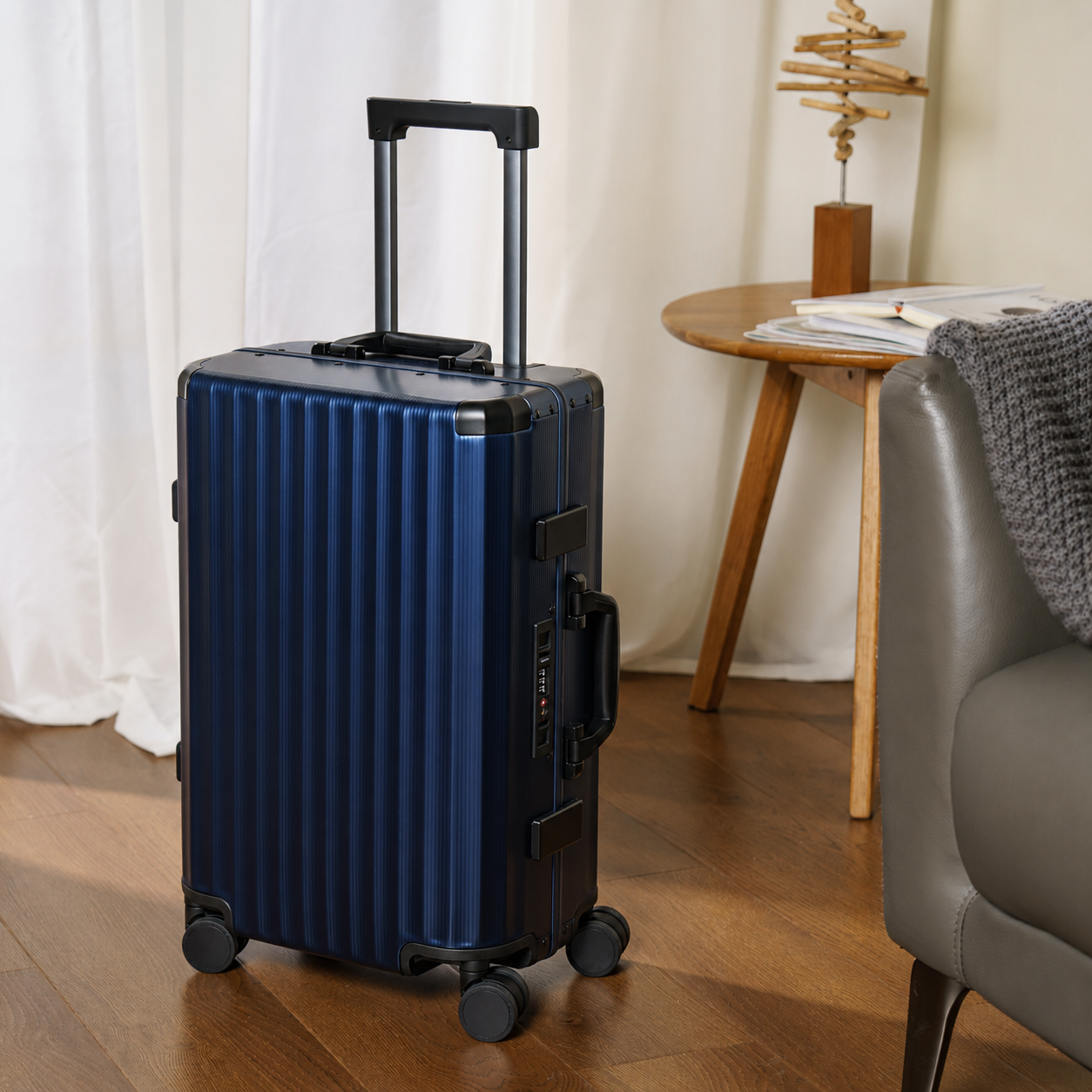 HORIZON Aluminum Suitcase Navy
