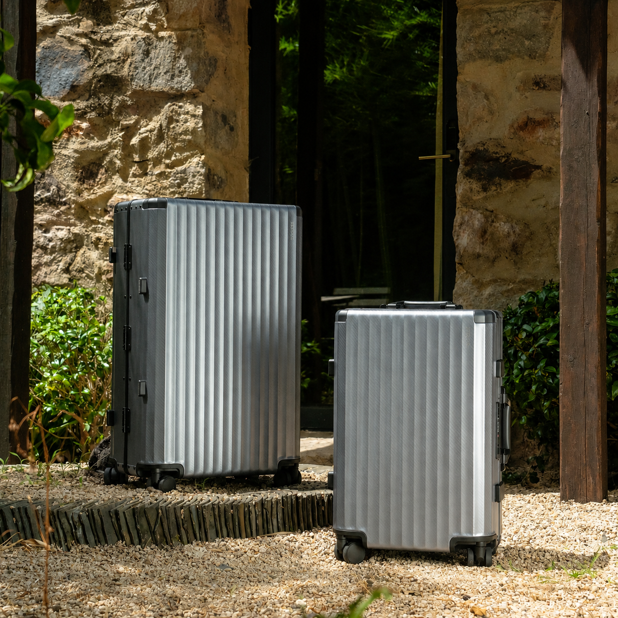 HORIZON Aluminum Suitcase Gunmetal